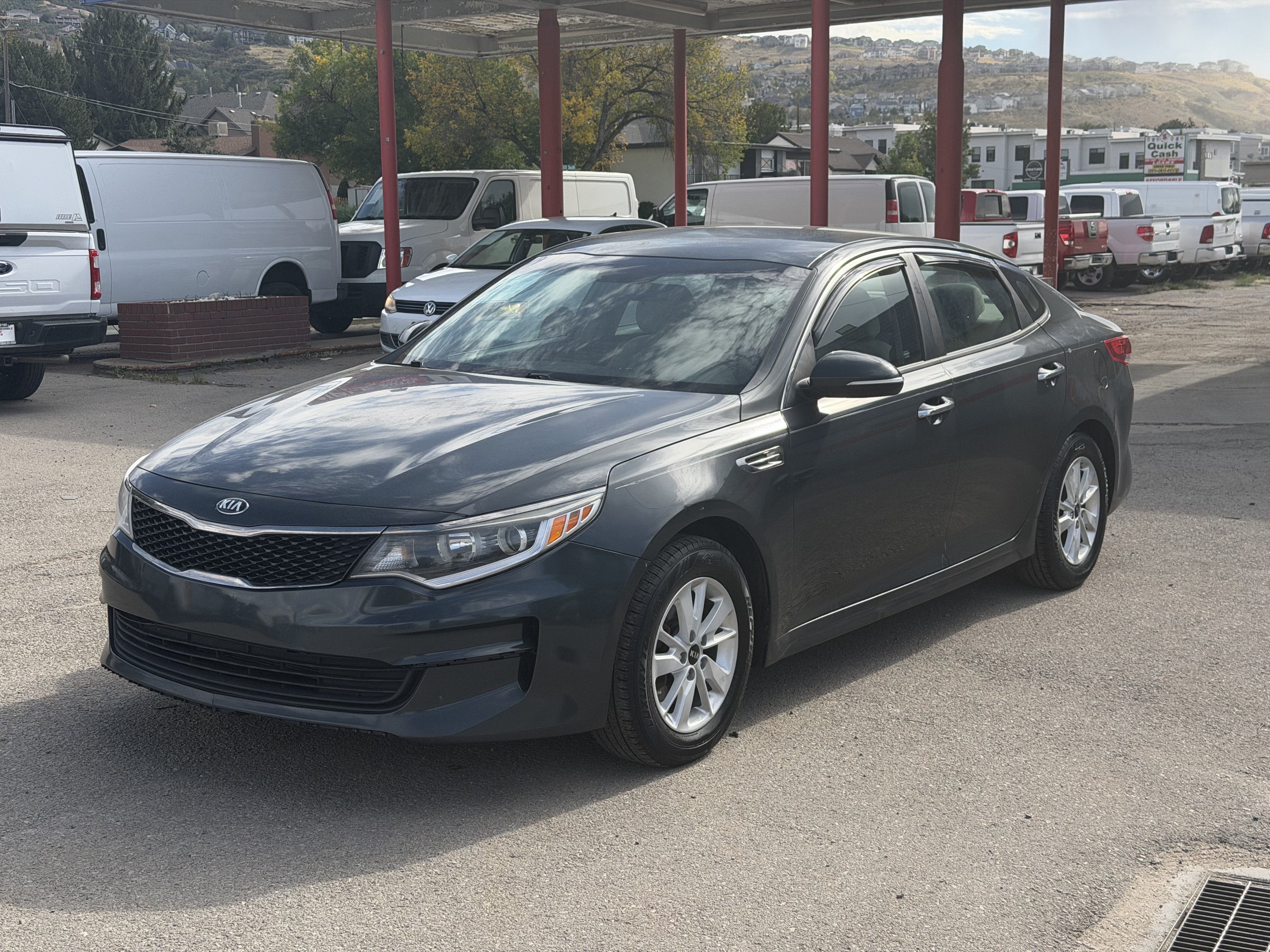 Used 2016 Kia Optima LX FWD image 2