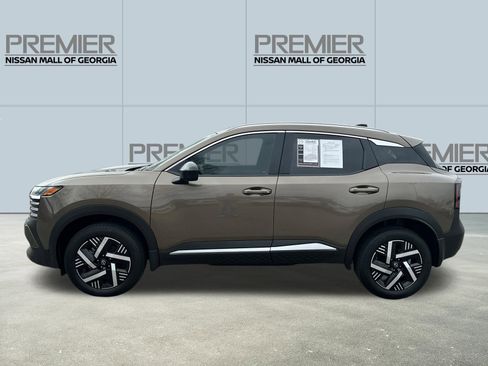 Used 2026 Nissan Kicks SV image 8