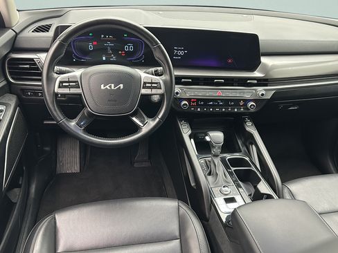Used 2025 Kia Telluride S AWD/4WD image 11