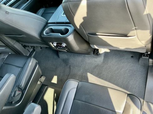 Used 2021 GMC Yukon XL Denali image 26