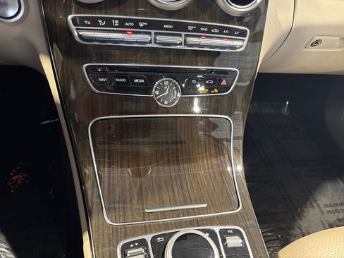 Used 2017 Mercedes-Benz C 300 4MATIC Sedan image 18