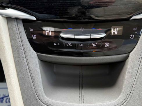 Used 2025 Cadillac XT6 Premium Luxury w/ Technology Package image 25