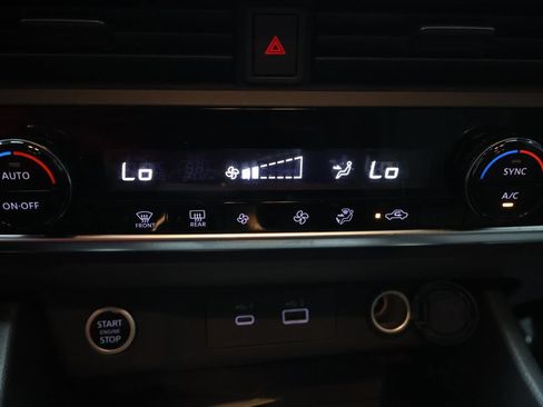 Used 2023 Nissan Rogue SV AWD/4WD image 24