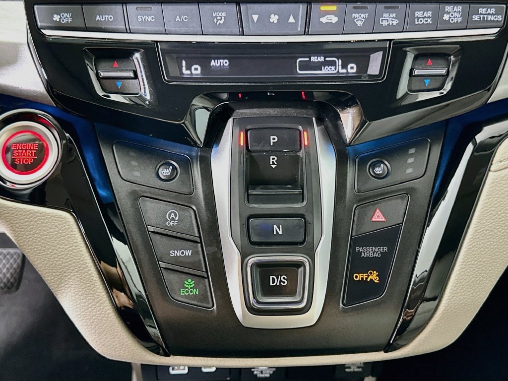 Certified 2025 Honda Odyssey Touring image 17
