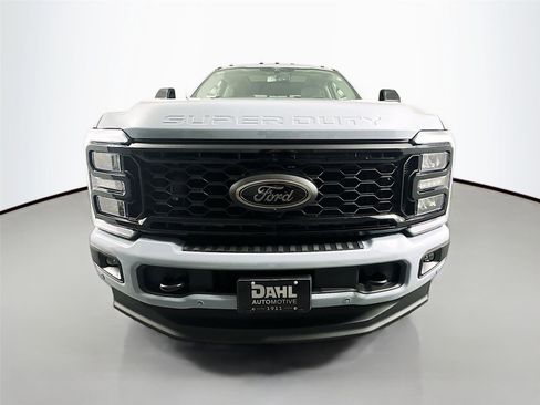 New 2026 Ford F250 Lariat w/ Black Appearance Package AWD/4WD image 2