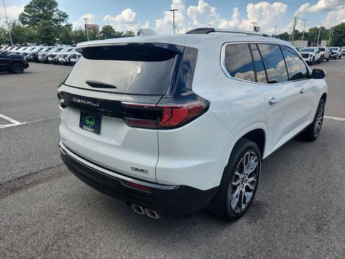 Certified 2026 GMC Acadia Denali Ultimate FWD image 3