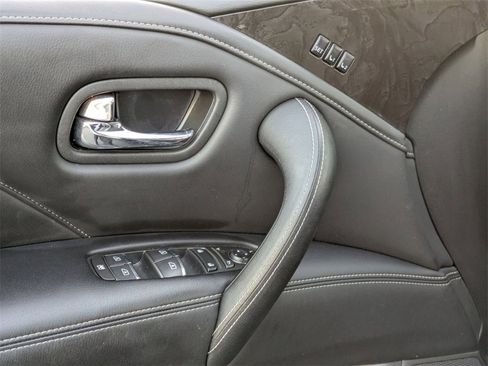 Used 2024 INFINITI QX80 Luxe image 16