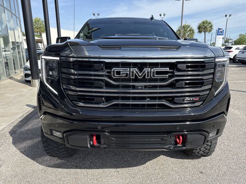 Used 2023 GMC Sierra 1500 AT4 w/ AT4 Premium Package AWD/4WD image 6