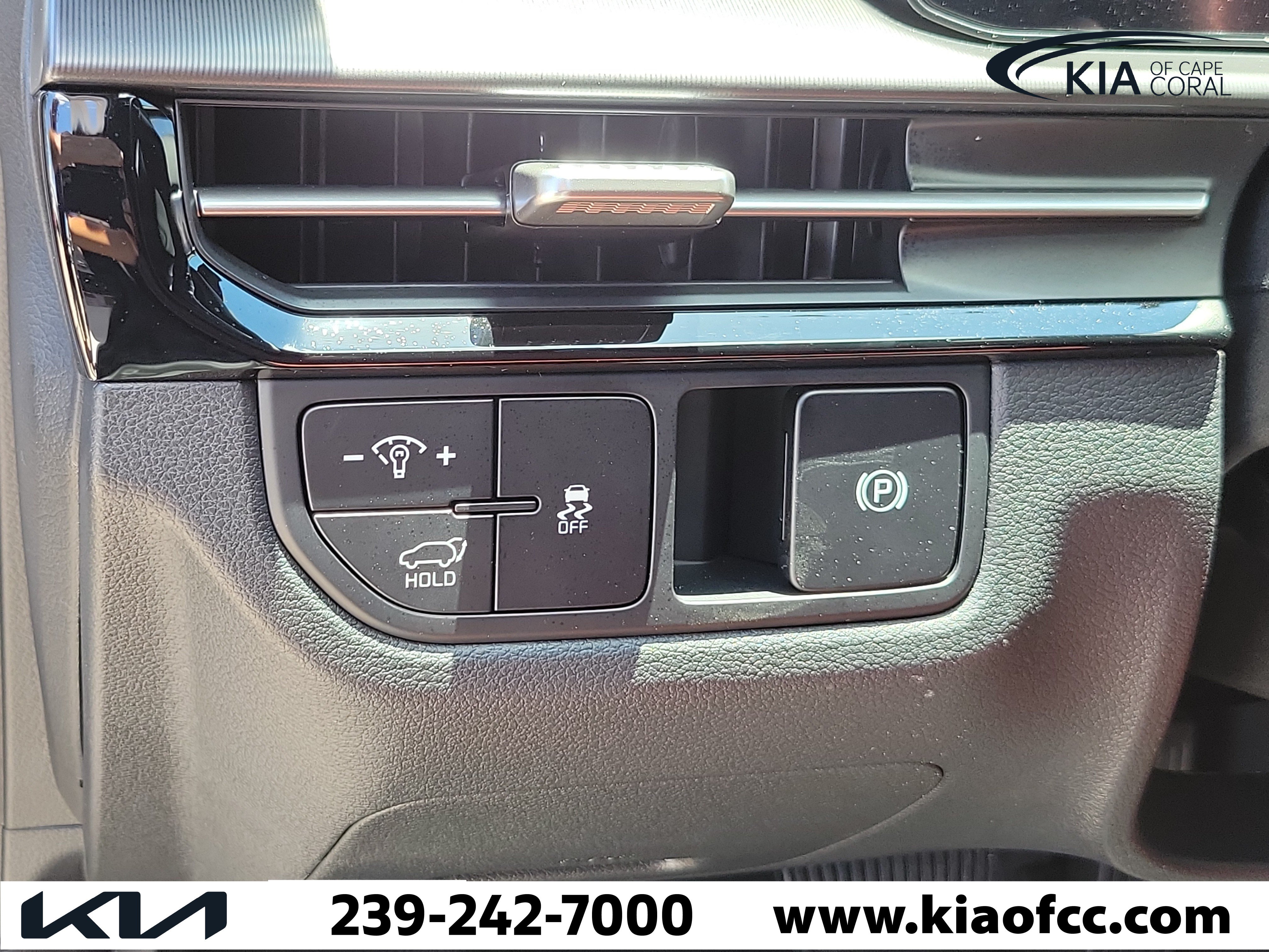New 2026 Kia Sportage SX FWD image 23