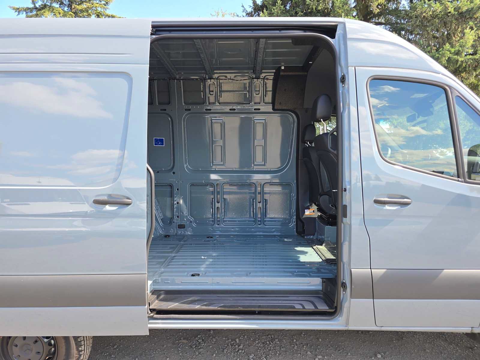 Used 2026 Mercedes-Benz Sprinter 2500 image 14