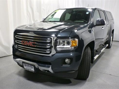 Certified 2018 GMC Canyon SLT w/ Driver Alert Package image 8