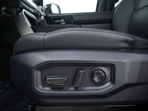 Used 2025 Toyota Sequoia Limited image 26