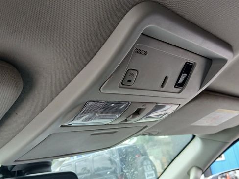 Used 2017 Nissan Titan SL RWD image 29