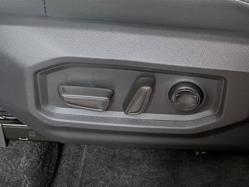 Used 2026 Toyota Tundra Limited w/ Power Package image 14