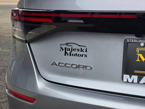 Used 2023 Honda Accord Sport image 11