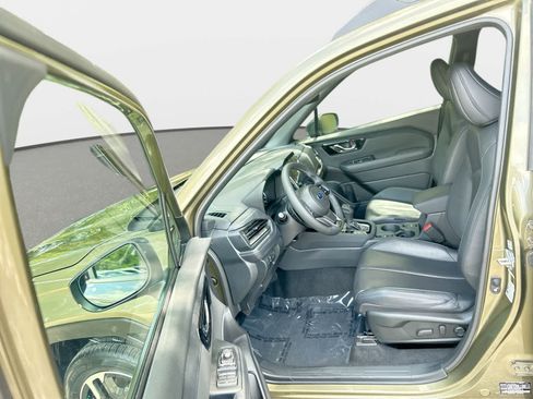 Used 2025 Subaru Forester Limited AWD/4WD image 10