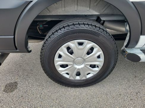 Used 2025 Ford Transit 250 Low Roof w/ Exterior Upgrade Package RWD image 28