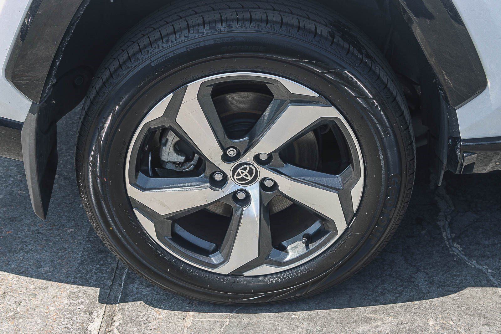 Used 2022 Toyota RAV4 SE w/ Weather & Moonroof Package AWD/4WD image 12