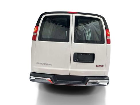 Used 2025 GMC Savana 2500 w/ Driver Convenience Package RWD image 3