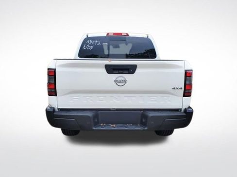 New 2026 Nissan Frontier S image 4