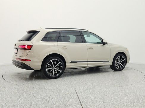 Used 2023 Audi Q7 3.0T Premium Plus w/ Premium Plus Package AWD/4WD image 5