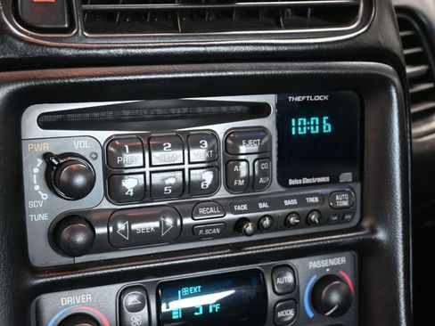 Used 2000 Chevrolet Corvette Coupe w/ Memory Pkg image 24