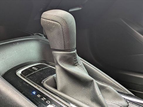Used 2022 Toyota Corolla LE FWD image 9