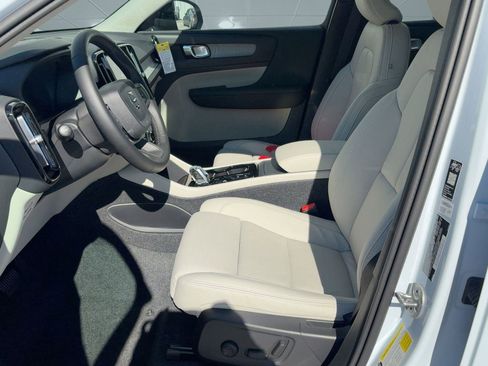 New 2026 Volvo XC40 B5 Plus w/ Protection Package Premier image 5