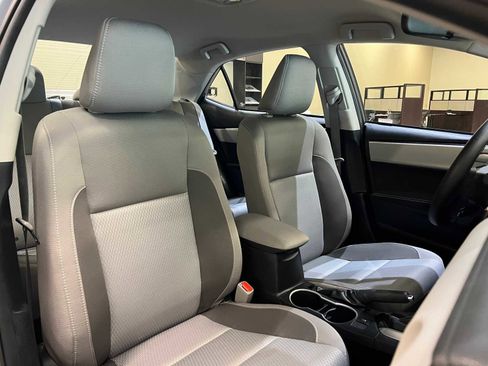 Used 2017 Toyota Corolla LE image 14