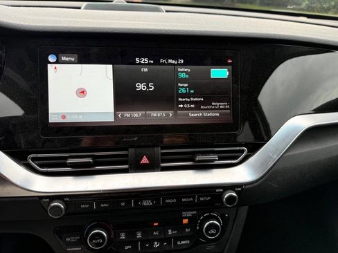 Used 2020 Kia Niro EX Premium FWD image 12