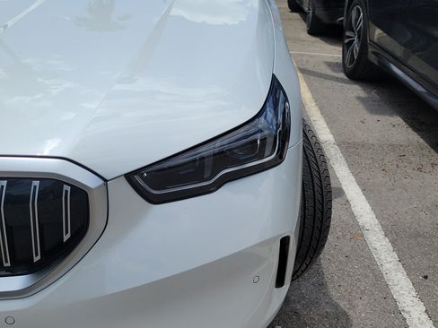 Certified 2024 BMW 530i w/ Premium Package RWD image 4