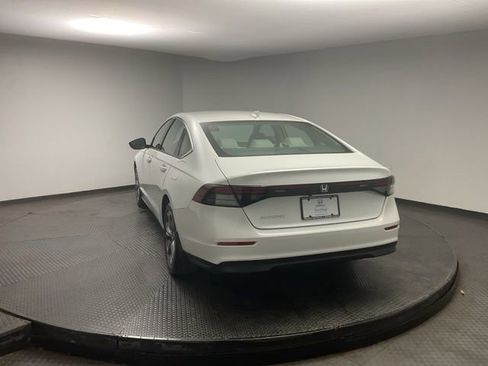 Certified 2024 Honda Accord EX image 5