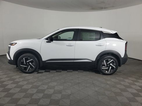 New 2026 Nissan Kicks SV w/ SV Premium Package image 7
