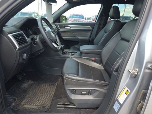 Used 2021 Volkswagen Atlas Cross Sport SE AWD/4WD image 17