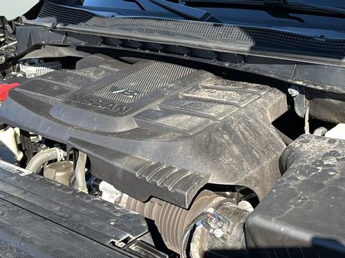 Used 2024 Nissan Titan SV w/ SV Convenience Package image 25