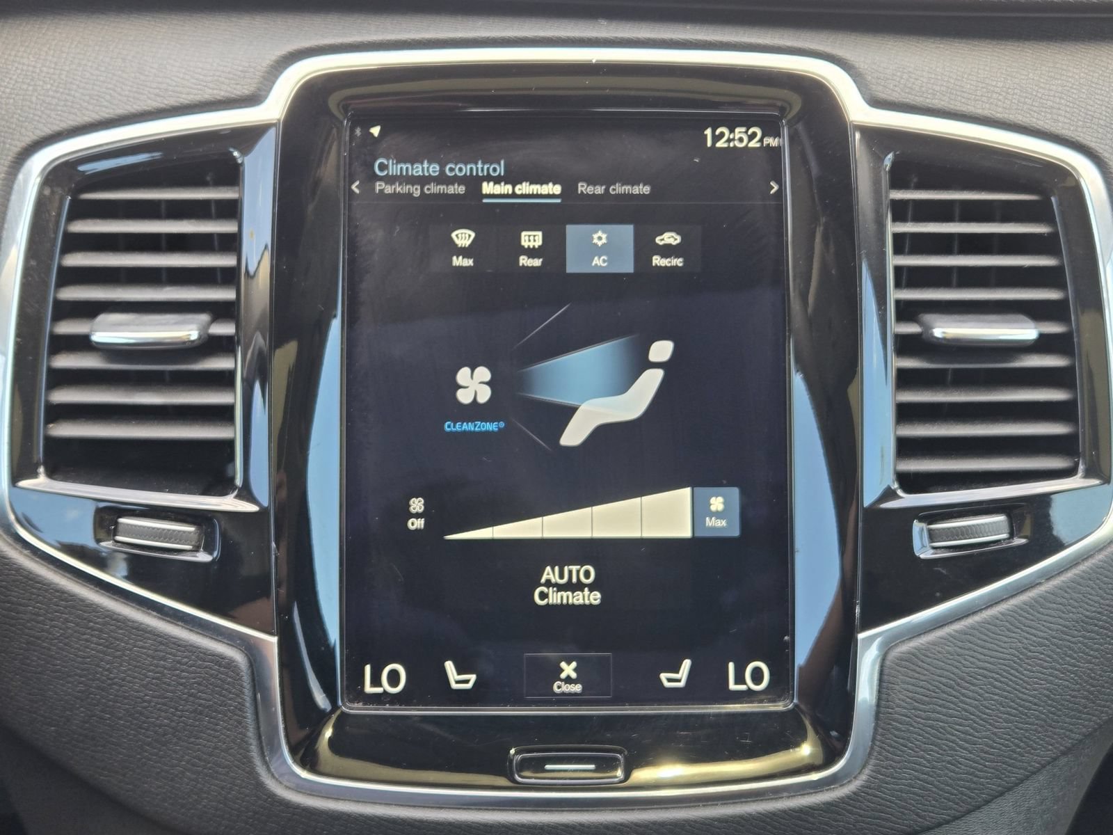Used 2018 Volvo XC90 T6 Momentum w/ Momentum Plus Package AWD/4WD image 16