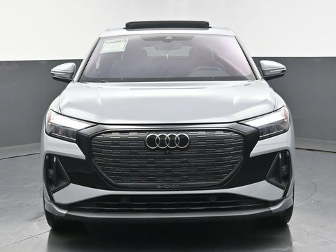 Used 2025 Audi Q4 e-tron Premium Plus w/ Premium Plus image 7