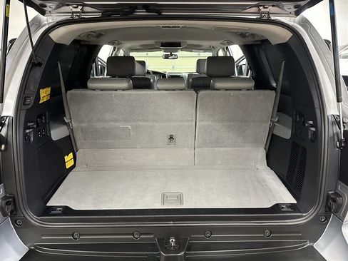 Used 2010 Toyota Sequoia Platinum AWD/4WD image 17