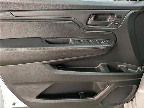 Used 2023 Honda Odyssey Sport image 11