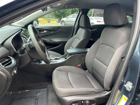 Used 2019 Chevrolet Malibu LT FWD image 8
