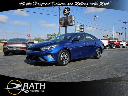 Used 2024 Kia Forte LXS image 1