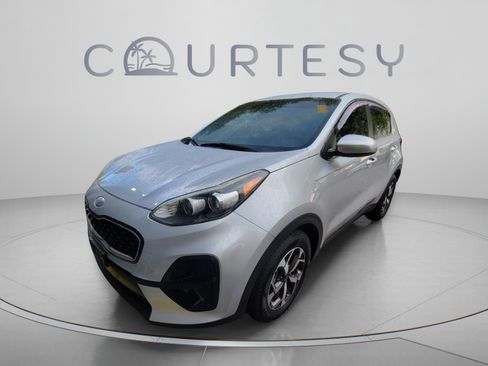 Used 2020 Kia Sportage LX FWD image 2