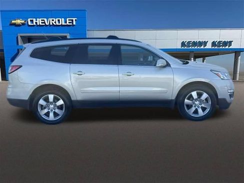 Used 2014 Chevrolet Traverse LTZ FWD image 3