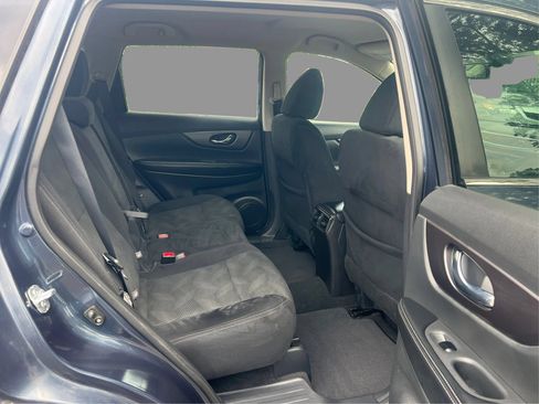 Used 2016 Nissan Rogue SV w/ SV Premium Package AWD/4WD image 25