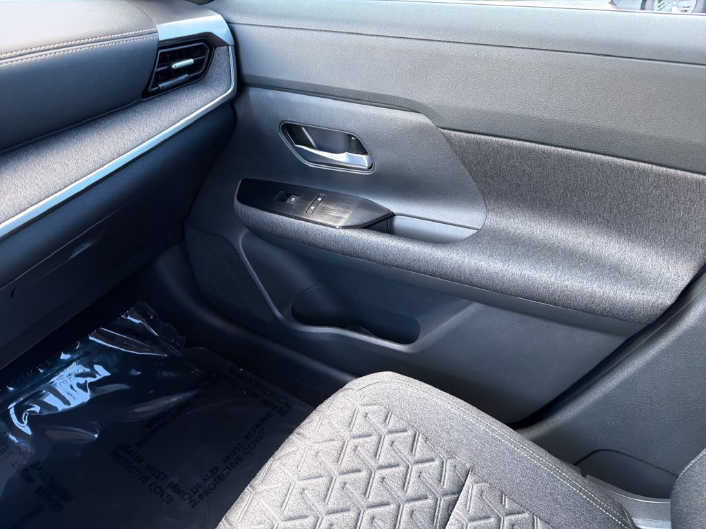 Certified 2025 Nissan Kicks SV FWD image 26