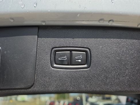 Used 2021 Porsche Cayenne AWD/4WD image 7