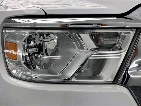 Used 2021 RAM 1500 Big Horn AWD/4WD image 30