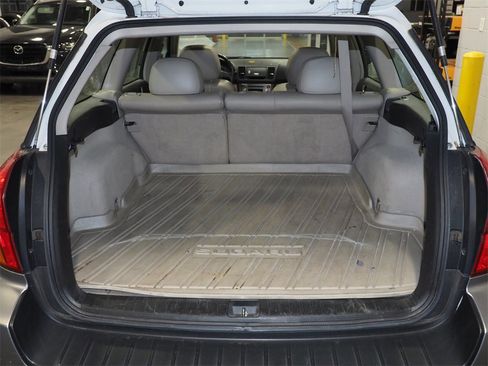Used 2005 Subaru Outback 2.5i Limited image 5
