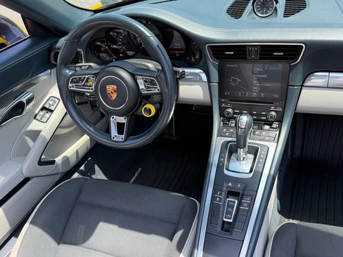 Used 2019 Porsche 911 Carrera RWD image 22