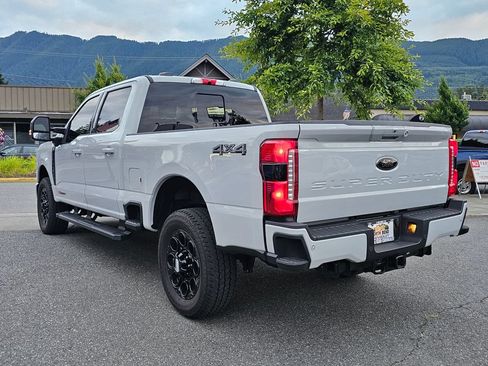 Used 2026 Ford F250 Lariat w/ Black Appearance Package AWD/4WD image 7